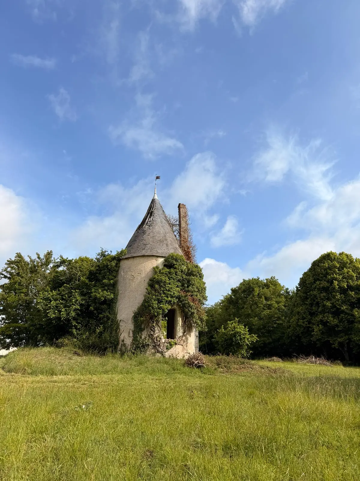 Photo of the tower from the outside